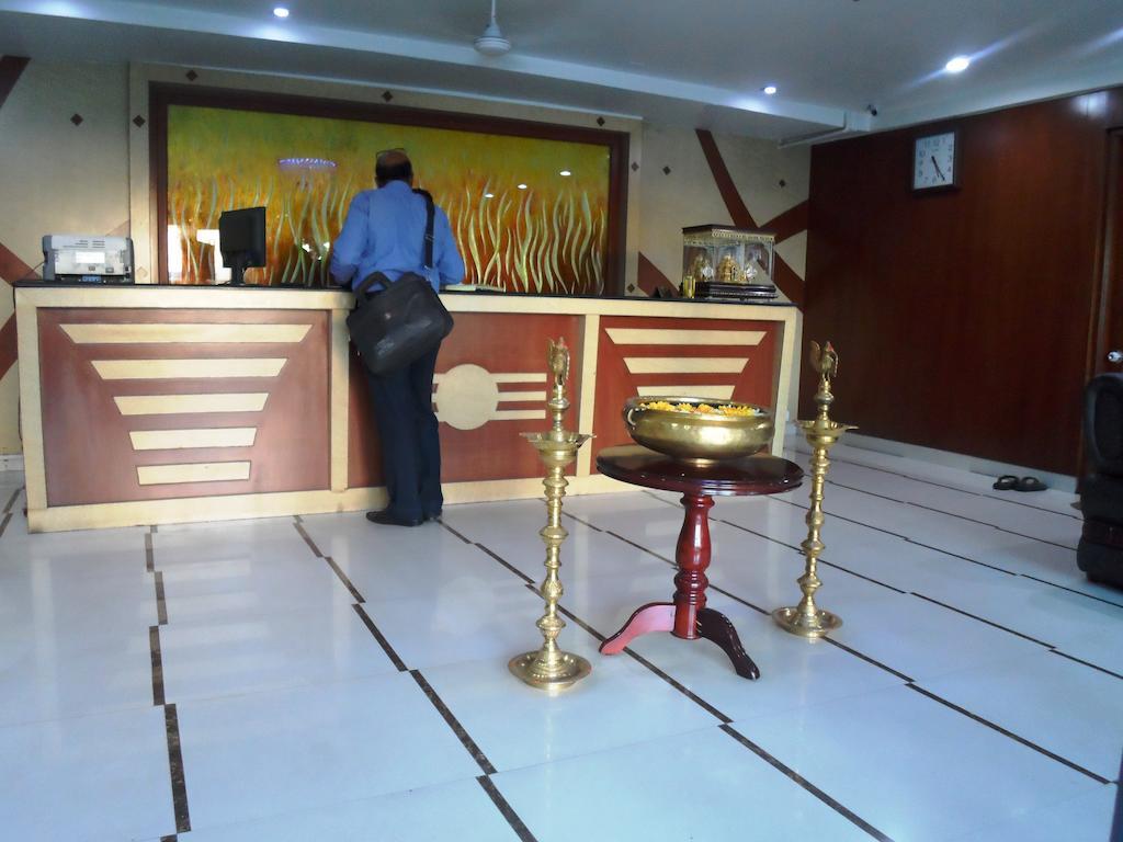 Psr Otel Tirupati Dış mekan fotoğraf