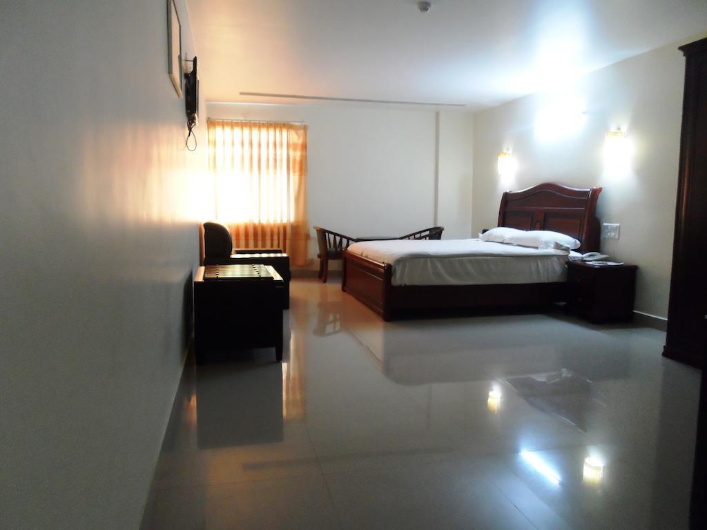 Psr Otel Tirupati Dış mekan fotoğraf
